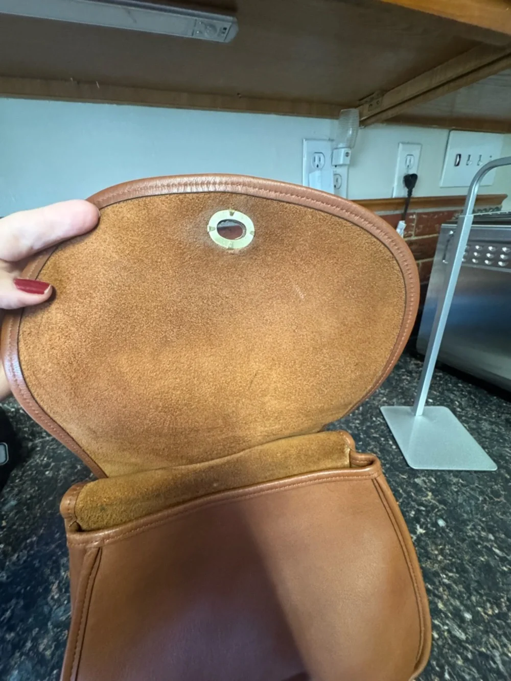 Vintage Coach Crescent Bag 9988 British Tan Leather Shoulder Bag USA - Picture 8 of 16